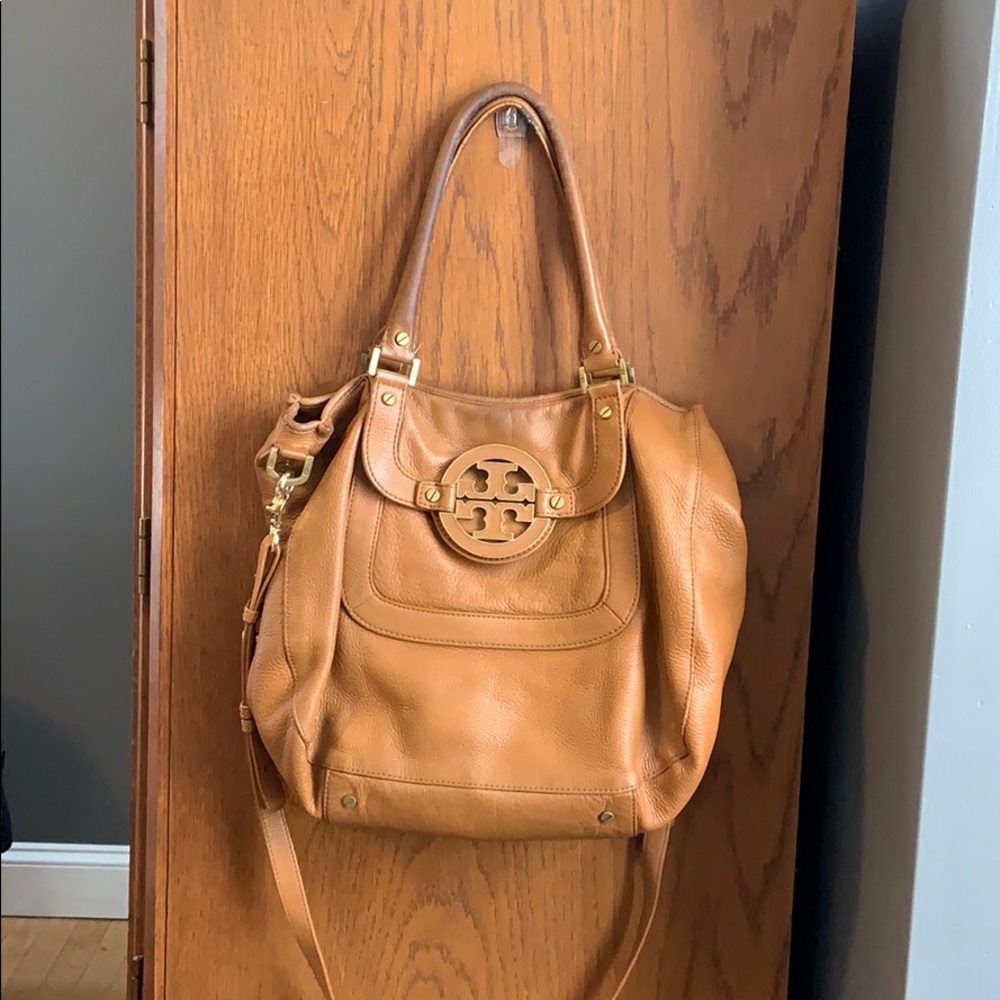Tory Burch crossbody Amanda bag.